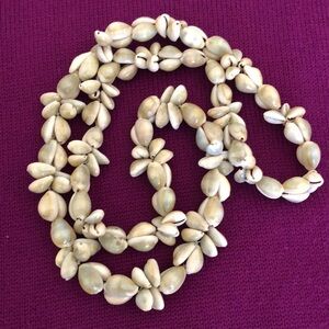 VTG 1968 Artisan Cowrie Shell Necklace